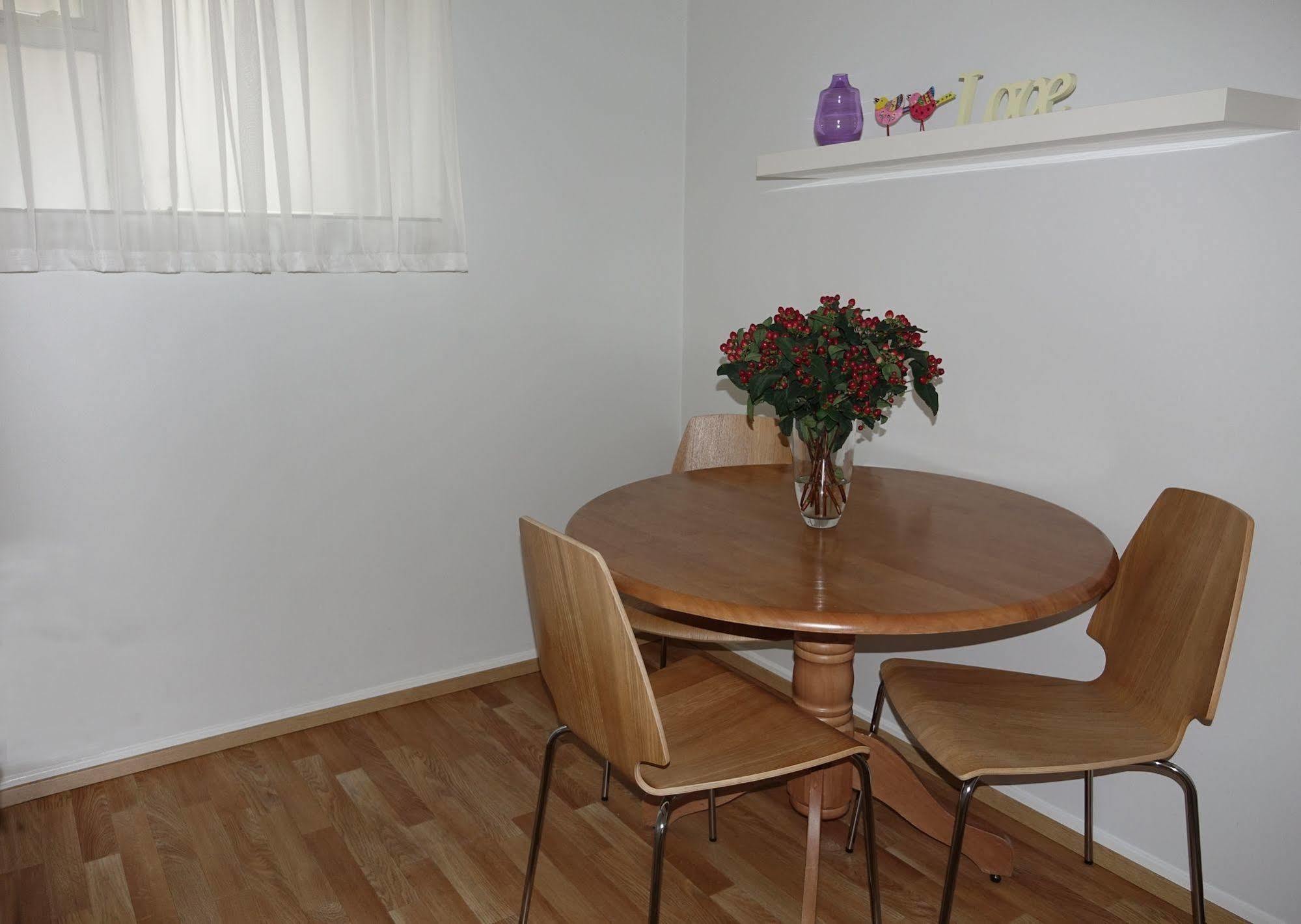Castle House & Embassy Luxury Apartments 레이캬비크 외부 사진