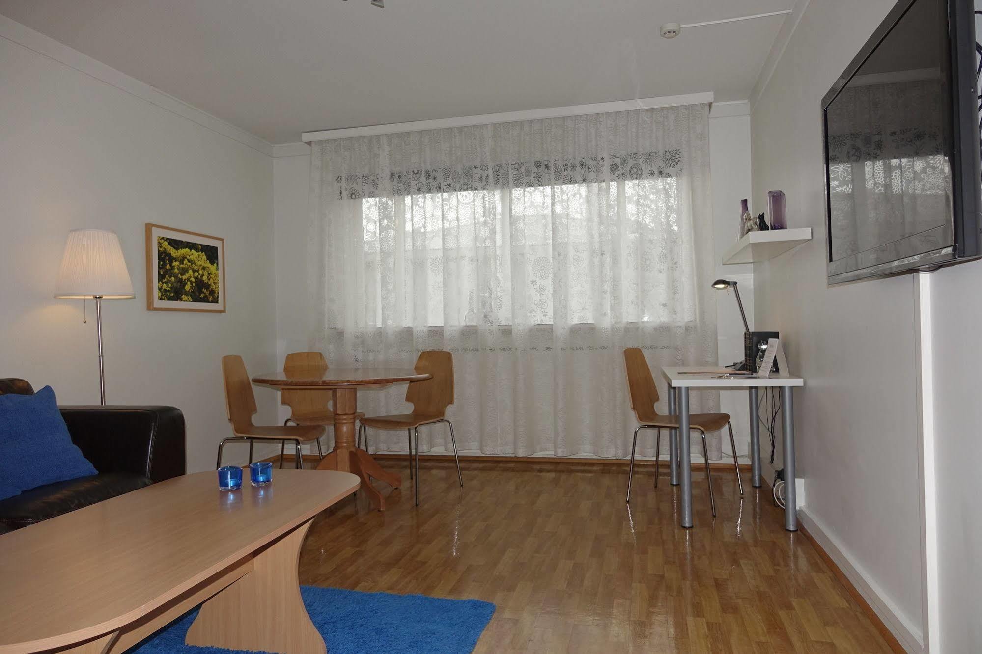 Castle House & Embassy Luxury Apartments 레이캬비크 외부 사진